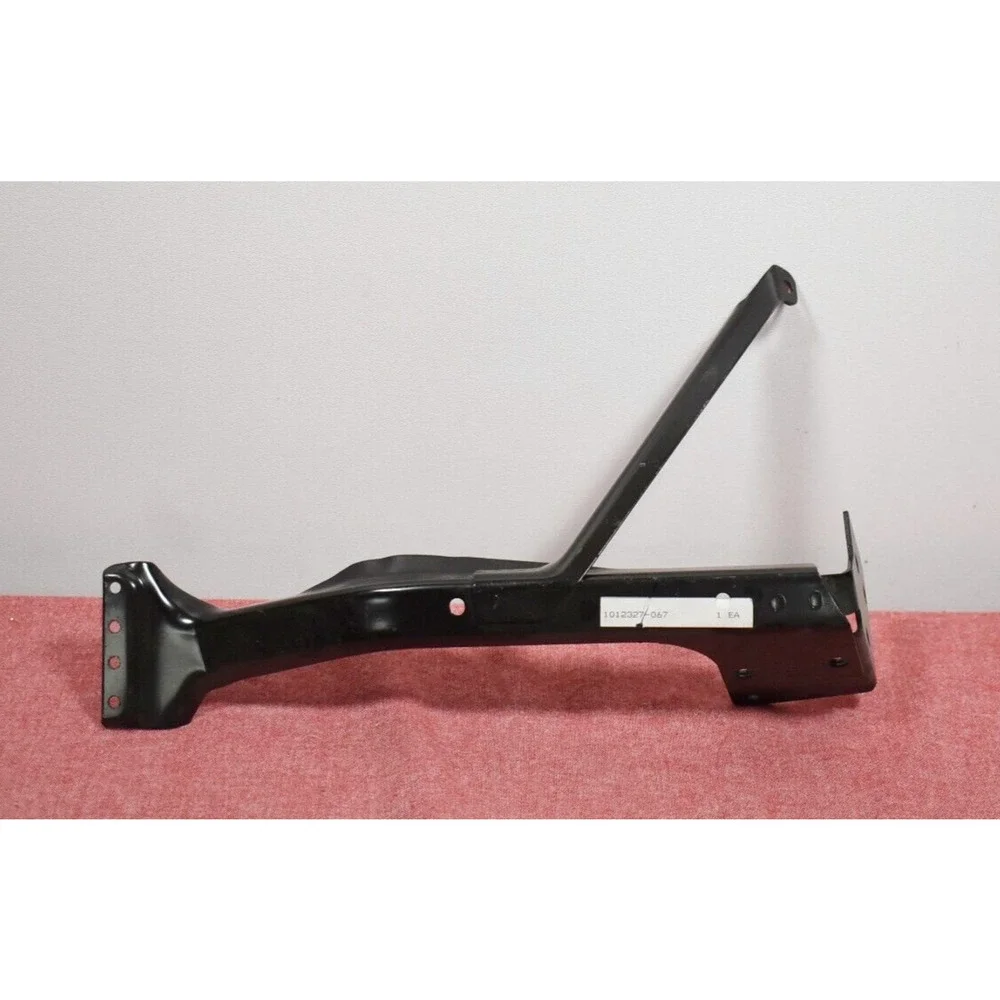 Polaris Support LH Bumper 1012327-067